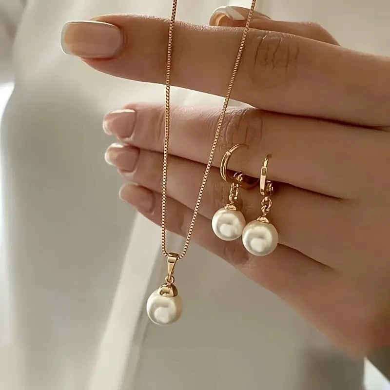 Gold Pearl Jewelry Set – Necklace & Earrings
