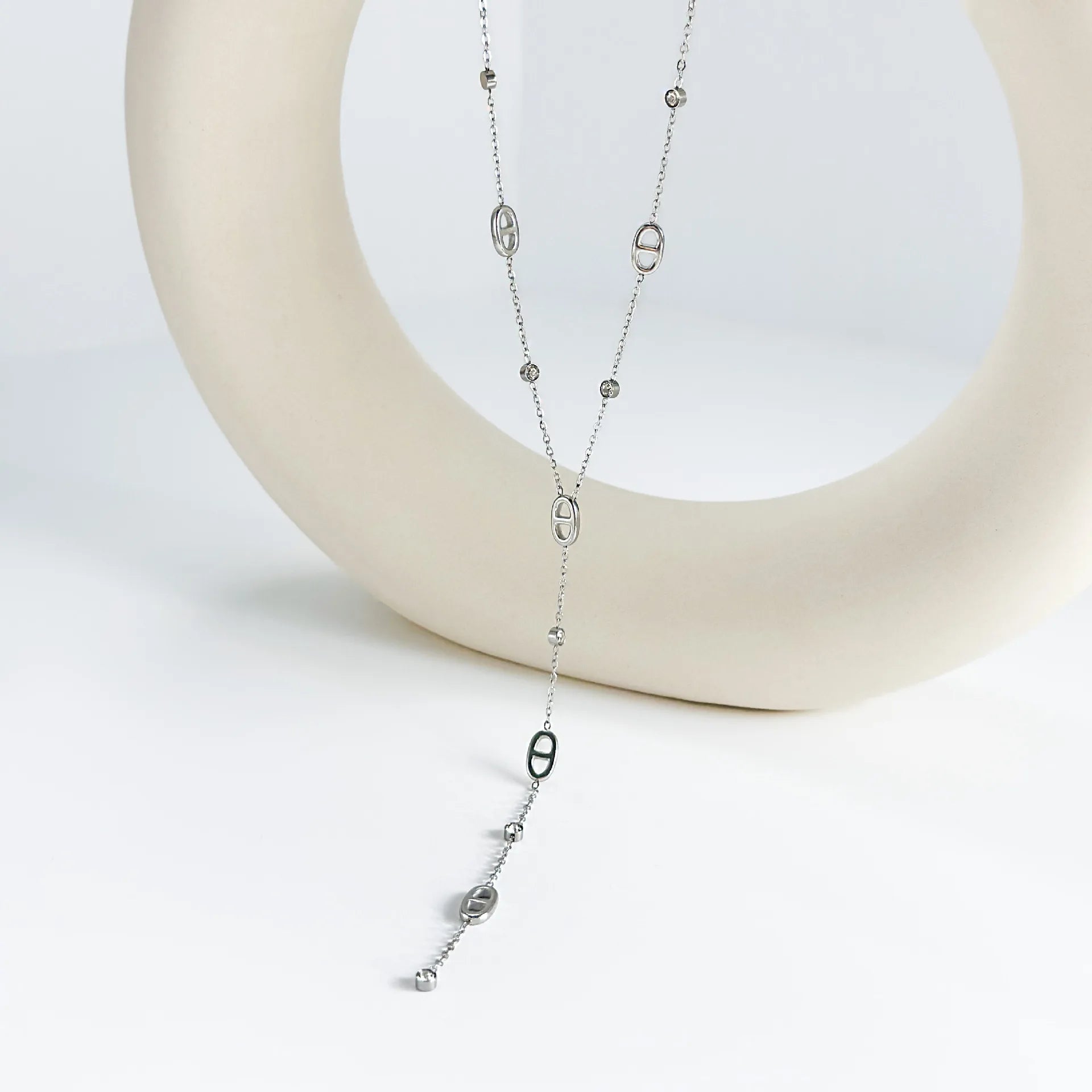 Elegant Y-Chain Necklace – Minimal French-Inspired Jewelry