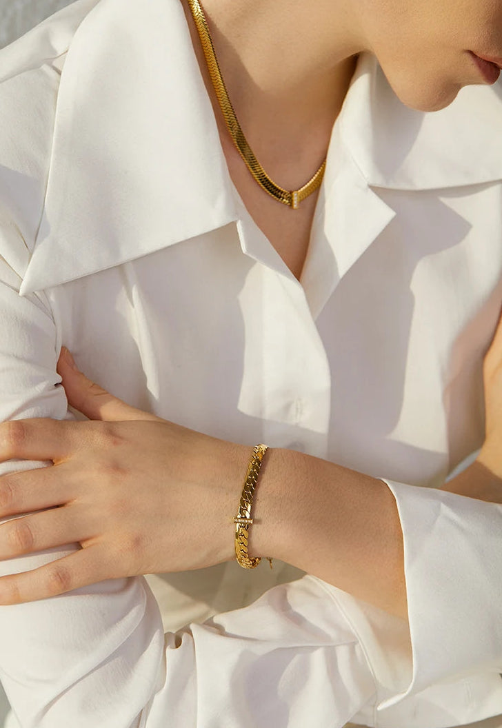 Luxe Cuban Link Bracelet – Gold Zircon Bar Design