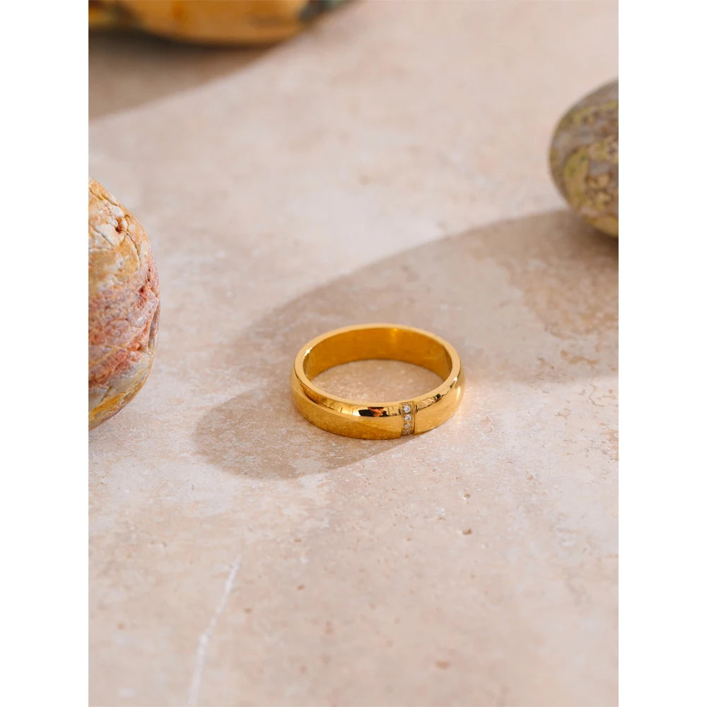 Golden Whisper Ring – Minimalist Gold Band
