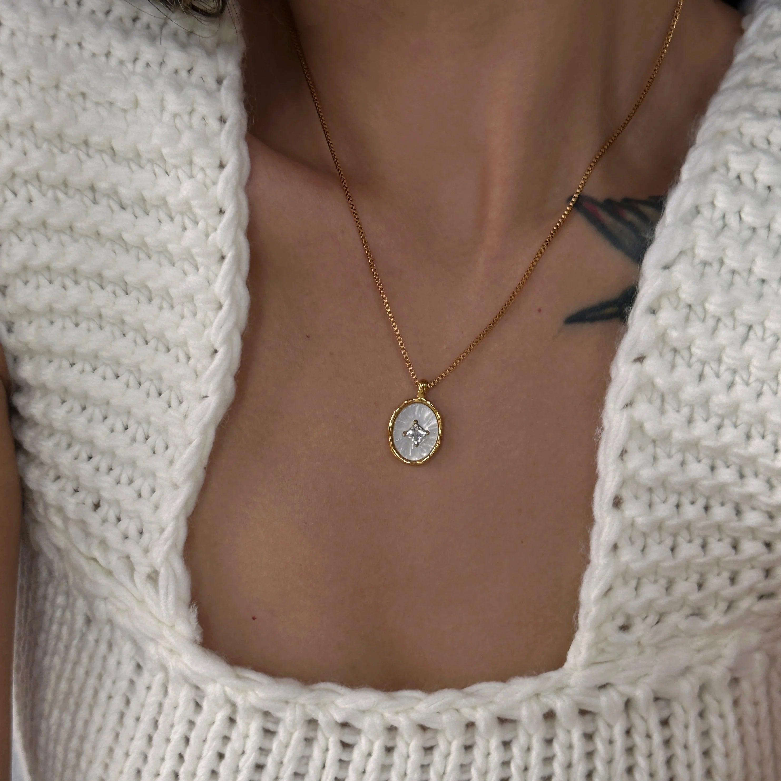 Golden Pearl Glow Pendant Necklace