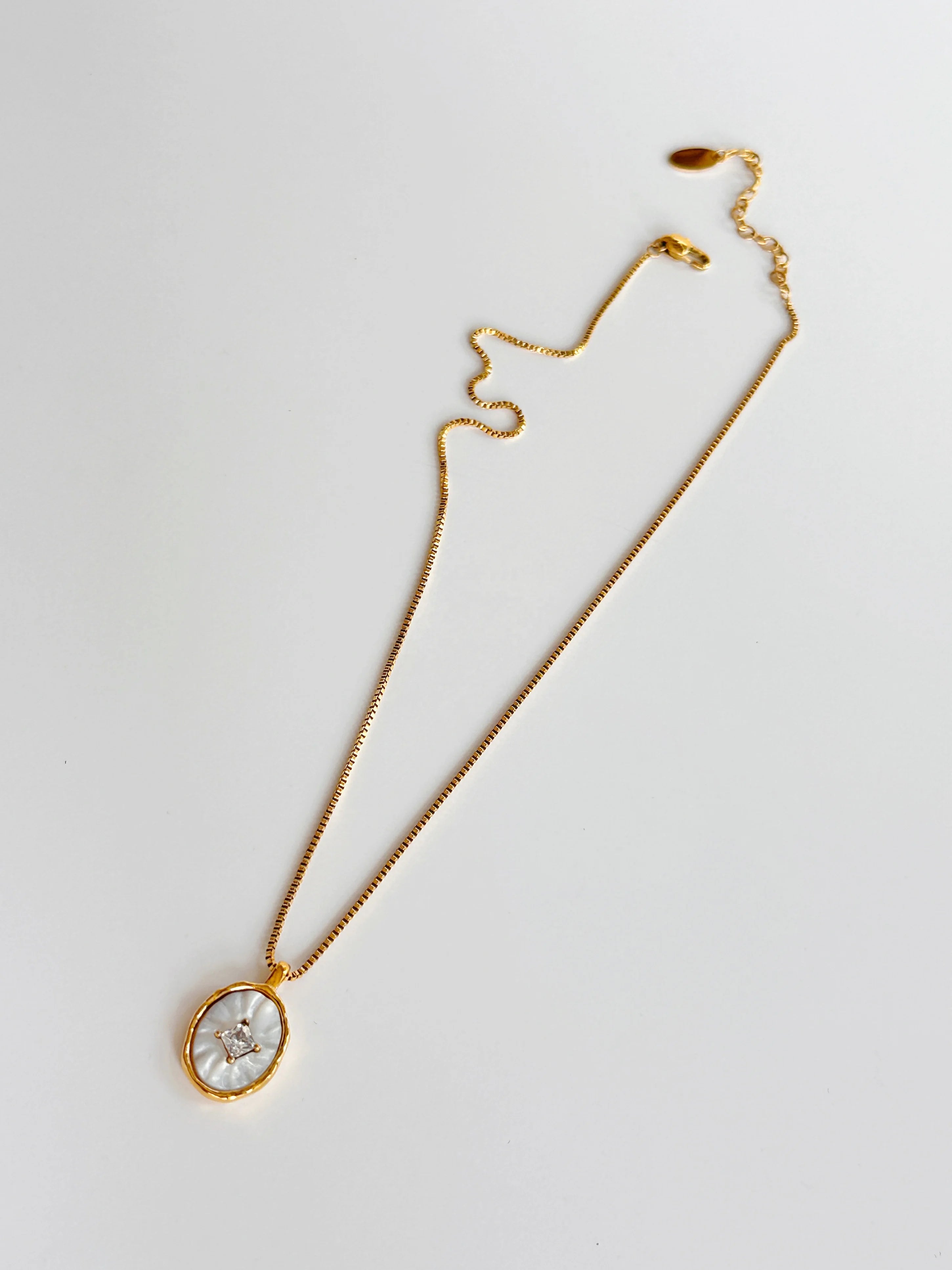 Golden Pearl Glow Pendant Necklace